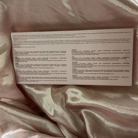 Wander Beauty NIB Trailblazer Eyeshadow Palette 10 Shades Still Sealed - Picture 2 of 4